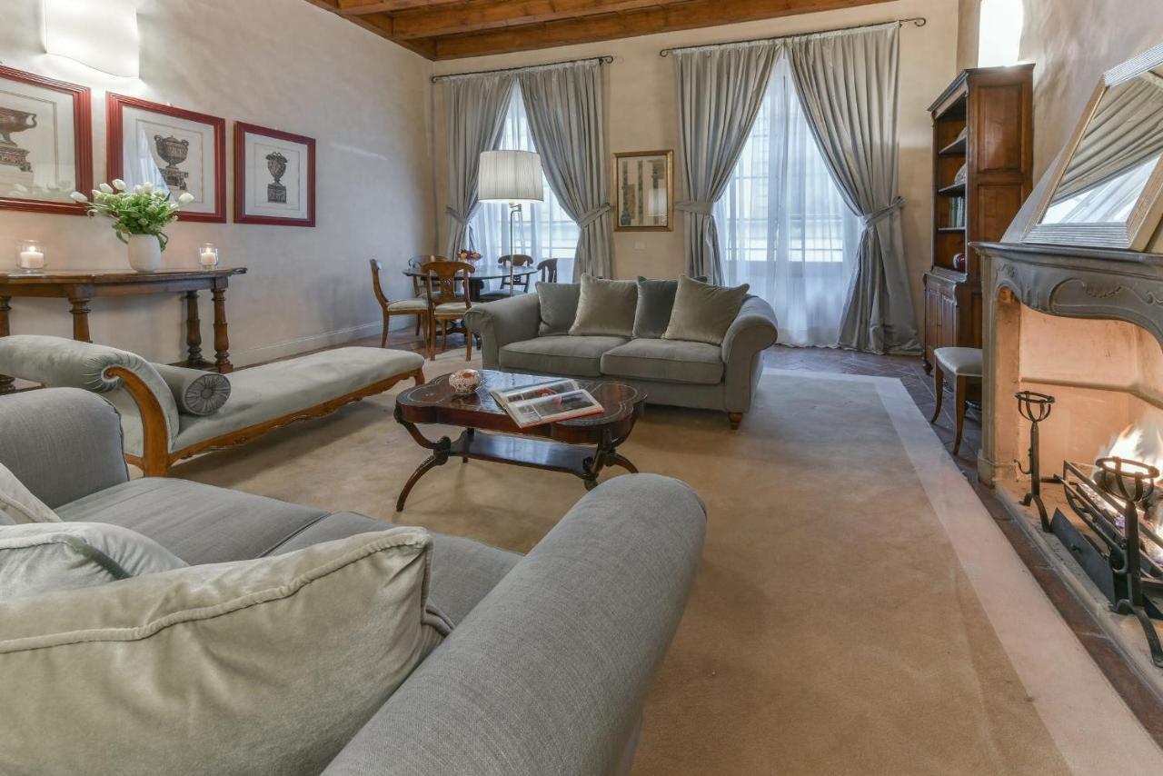 Apartamento Pontormo With Fireplace In Oltrarno